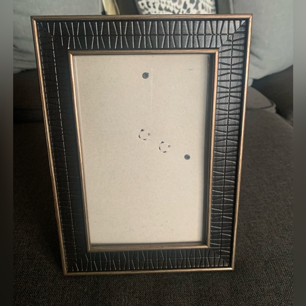 Gold Black Design Plastic Picture Frame 5” X 7” NWOT